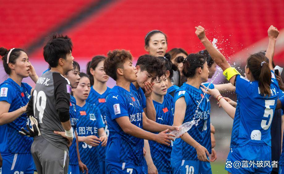 长传后凌空, 奥克兰联队, 冠军奥克兰 长传后凌空, 奥克兰联队, 冠军奥克兰